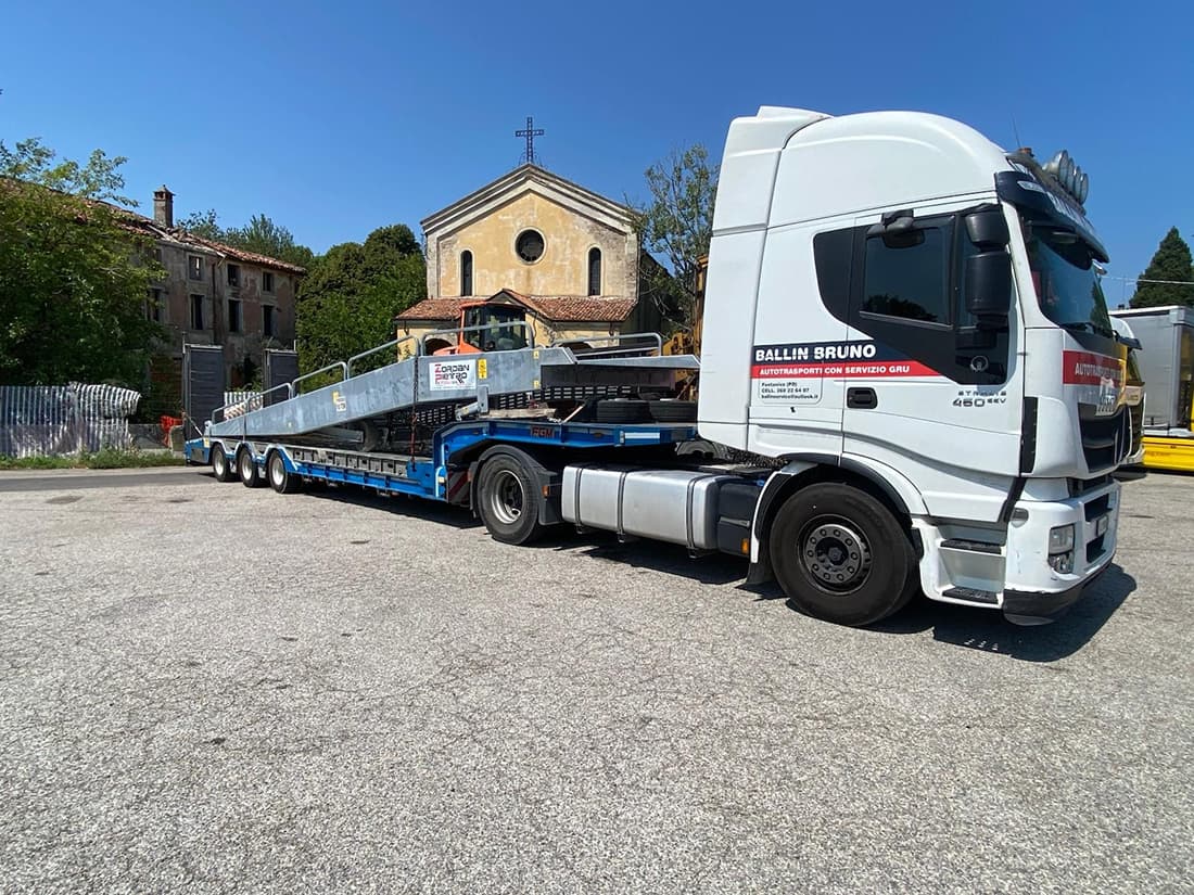Noleggio autoarticolati — foto 1