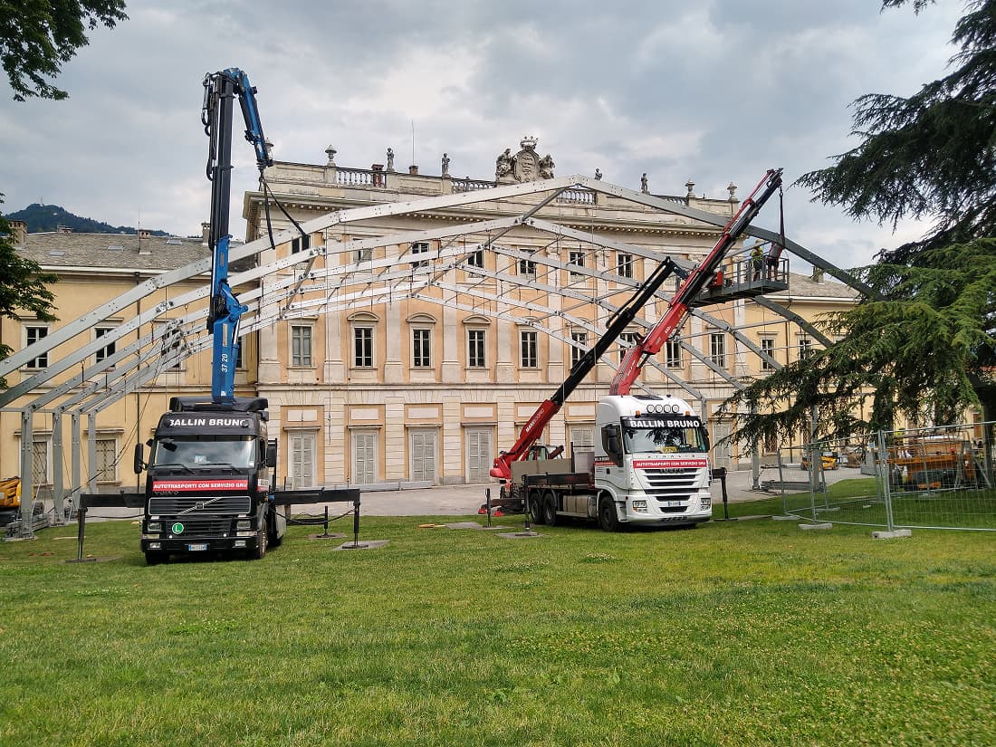 Noleggio autocarri con grù
